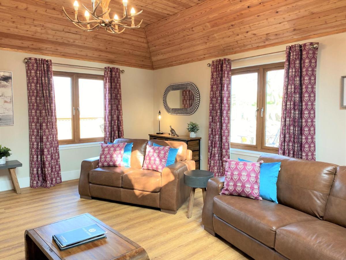 Partridge Lodge With Hot Tub Forgandenny Extérieur photo
